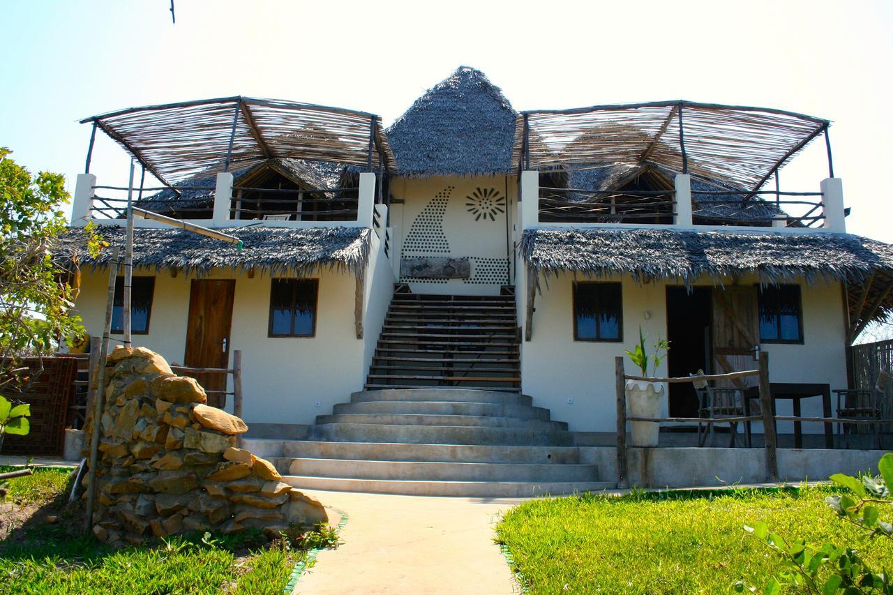 Nzuwa Lodge Пемба Екстериор снимка